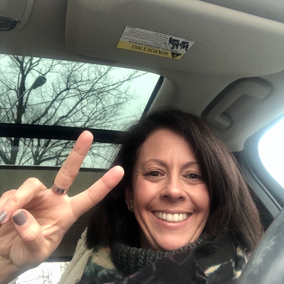 Meet your Posher, Jennifer - Picture 5 of 7